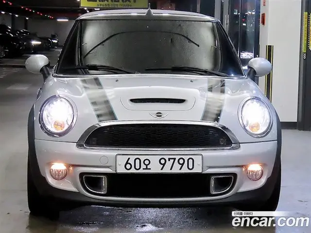 Mini Cooper Convertible 2013 1.6 автомат (гидро), миниатюра 2
