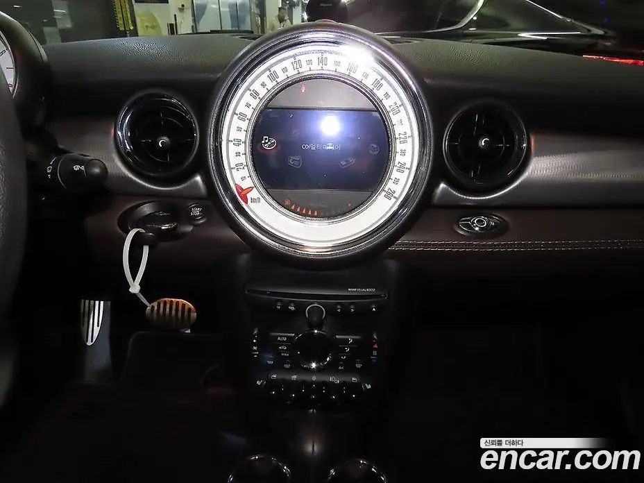 Mini Cooper Convertible 2013 1.6 автомат (гидро), фото 14