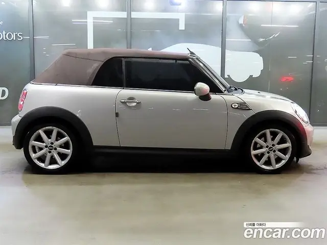Mini Cooper Convertible 2013 1.6 автомат (гидро), миниатюра 3