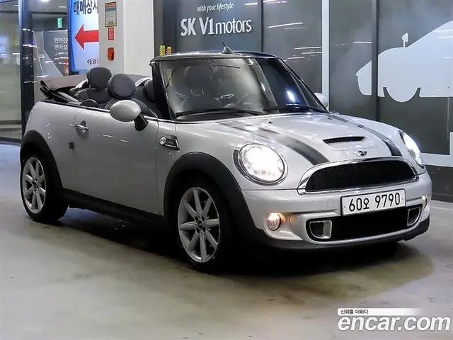 Mini Cooper Convertible 2013 1.6 автомат (гидро), миниатюра 6