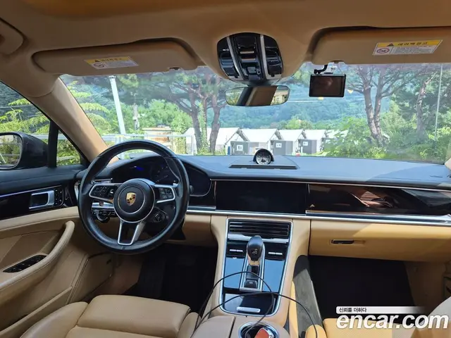 Porsche Panamera 2018 3.0 автомат (гидро), миниатюра 9