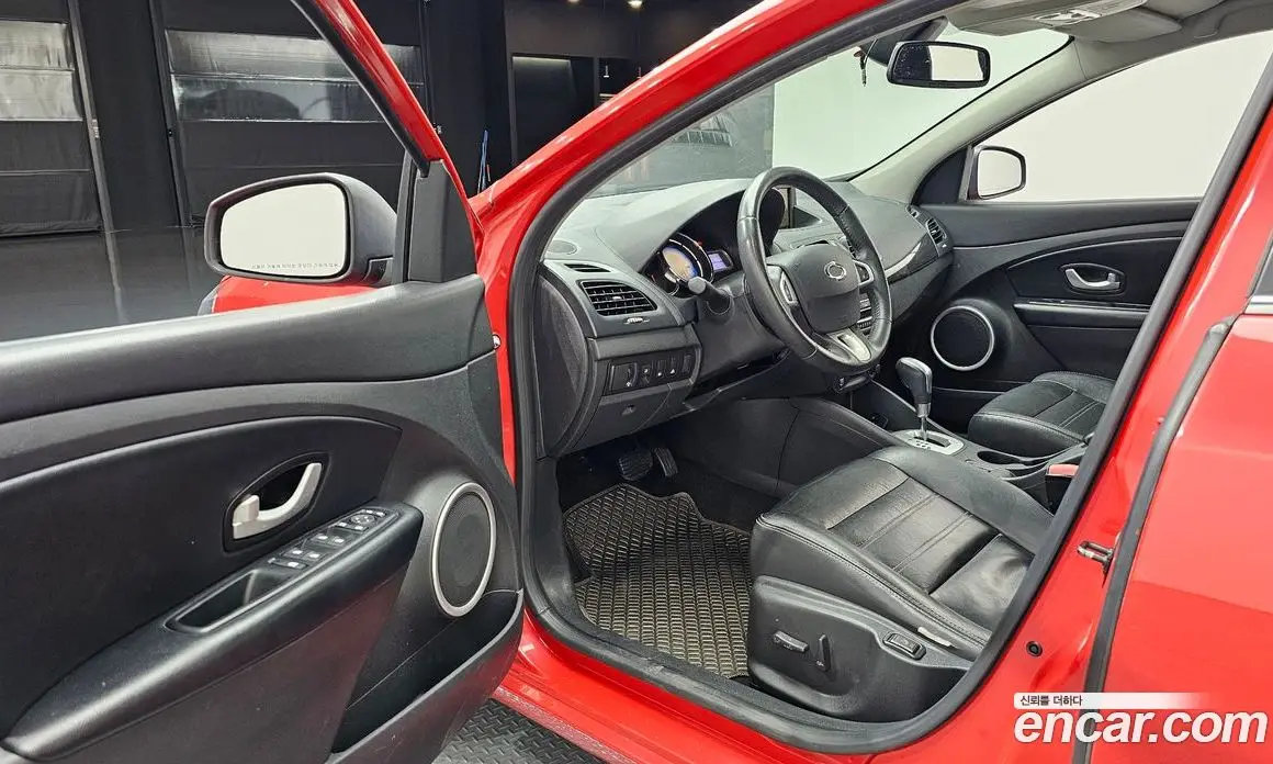 Renault (Samsung) SM3 2013 1.6 автомат (гидро), фото 10 Renault (Samsung) SM3 2013 1.6 автомат (гидро), фото 10