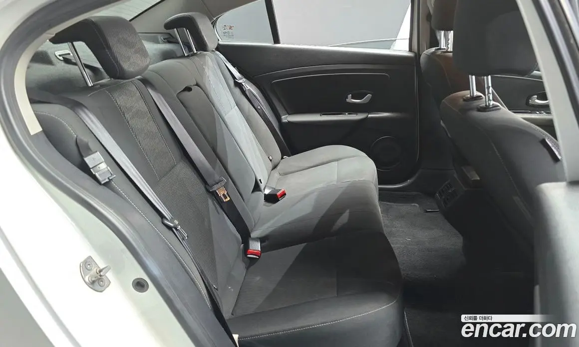 Renault (Samsung) SM3 2015 1.6 автомат (гидро), фото 11 Renault (Samsung) SM3 2015 1.6 автомат (гидро), фото 11
