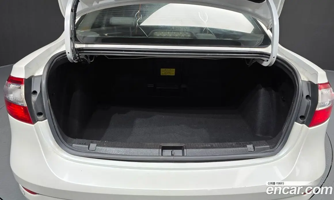 Renault (Samsung) SM3 2015 1.6 автомат (гидро), фото 20 Renault (Samsung) SM3 2015 1.6 автомат (гидро), фото 20