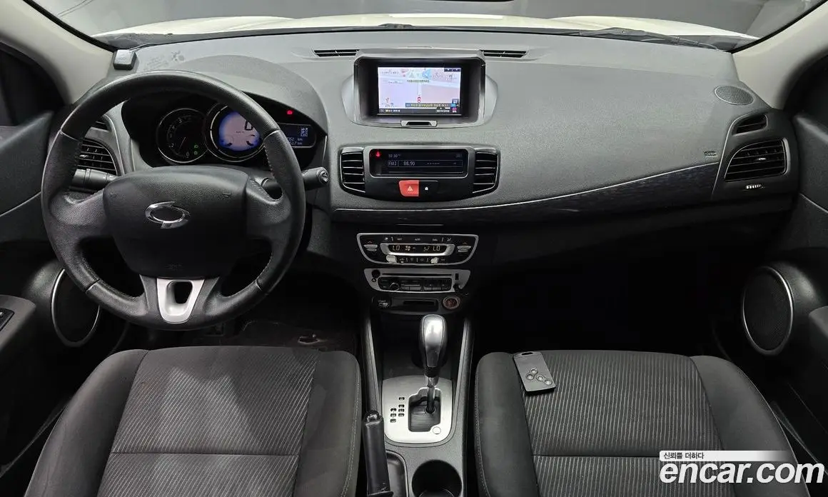 Renault (Samsung) SM3 2015 1.6 автомат (гидро), фото 7 Renault (Samsung) SM3 2015 1.6 автомат (гидро), фото 7