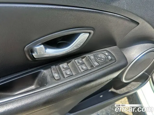 Renault (Samsung) SM3 2015 1.6 автомат (гидро), миниатюра 11 Renault (Samsung) SM3 2015 1.6 автомат (гидро), миниатюра 11