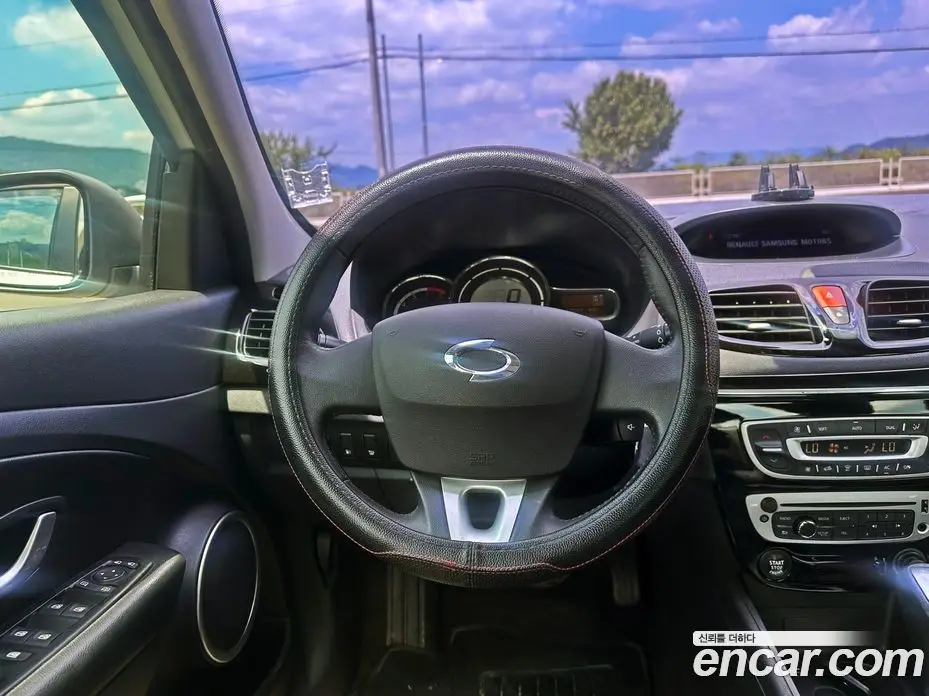 Renault (Samsung) SM3 2015 1.6 автомат (гидро), фото 15 Renault (Samsung) SM3 2015 1.6 автомат (гидро), фото 15