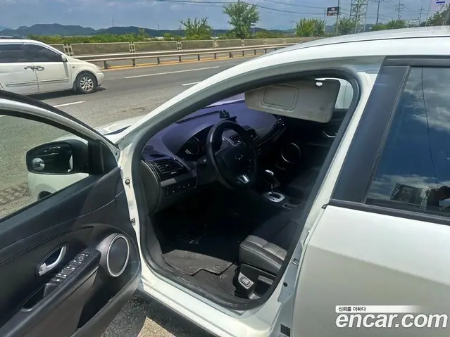 Renault (Samsung) SM3 2015 1.6 автомат (гидро), миниатюра 9 Renault (Samsung) SM3 2015 1.6 автомат (гидро), миниатюра 9