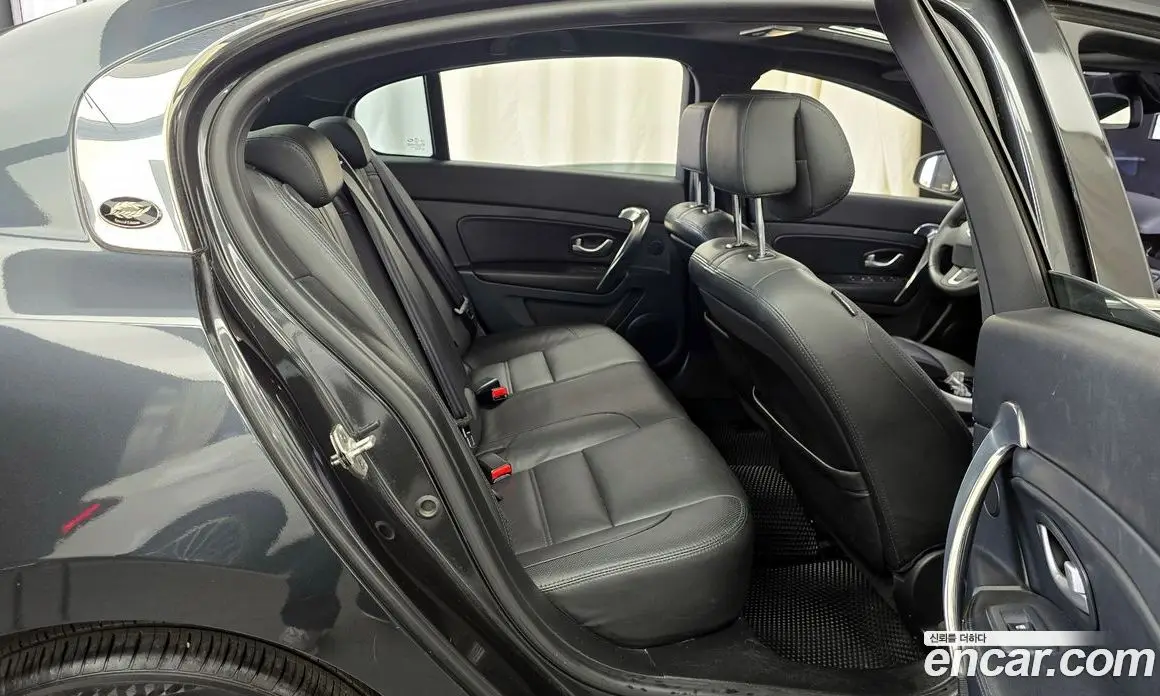 Renault (Samsung) SM5 2014 2.0 автомат (гидро), фото 12 Renault (Samsung) SM5 2014 2.0 автомат (гидро), фото 12