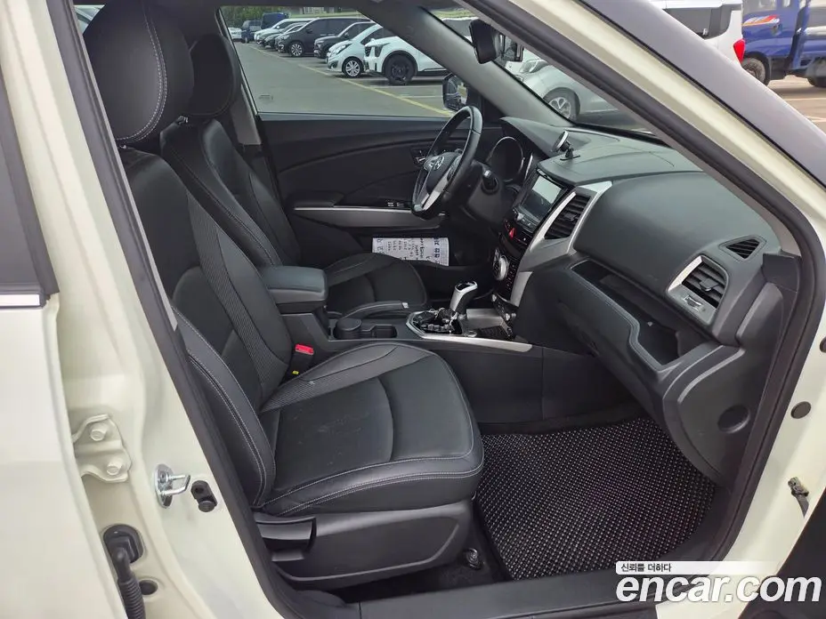 SsangYong TIBOLI 2015 1.6 автомат (гидро), фото 10 SsangYong TIBOLI 2015 1.6 автомат (гидро), фото 10