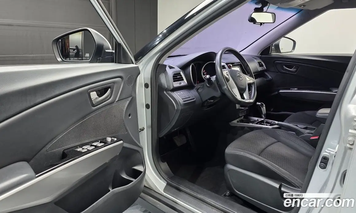 SsangYong TIBOLI 2015 1.6 автомат (гидро), фото 10 SsangYong TIBOLI 2015 1.6 автомат (гидро), фото 10
