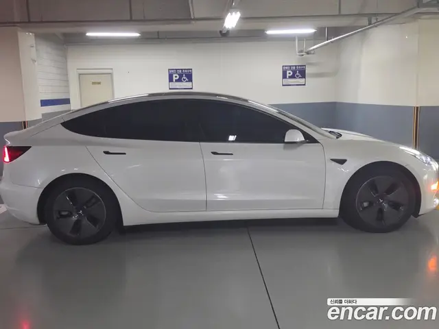 Tesla Model 3 2021 автомат (гидро), миниатюра 4