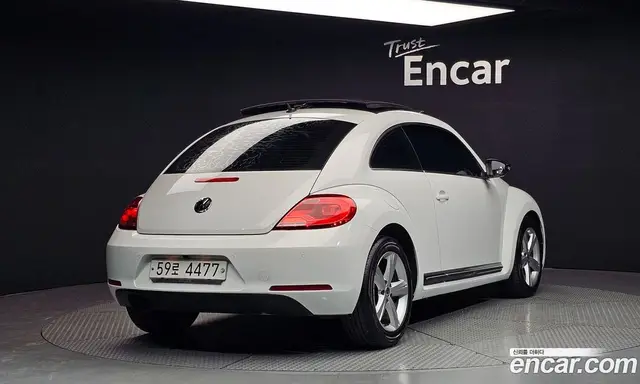 Volkswagen Beatle 2014 2.0 автомат (гидро), миниатюра 2 Volkswagen Beatle 2014 2.0 автомат (гидро), миниатюра 2