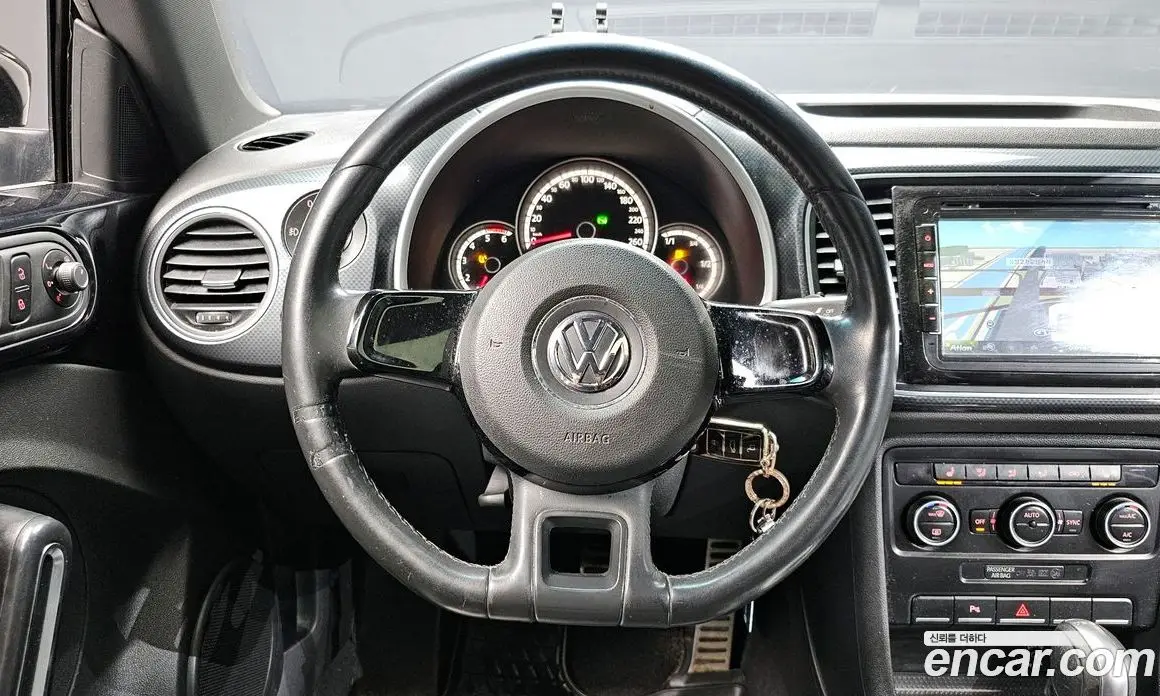 Volkswagen Beatle 2014 2.0 автомат (гидро), фото 13 Volkswagen Beatle 2014 2.0 автомат (гидро), фото 13