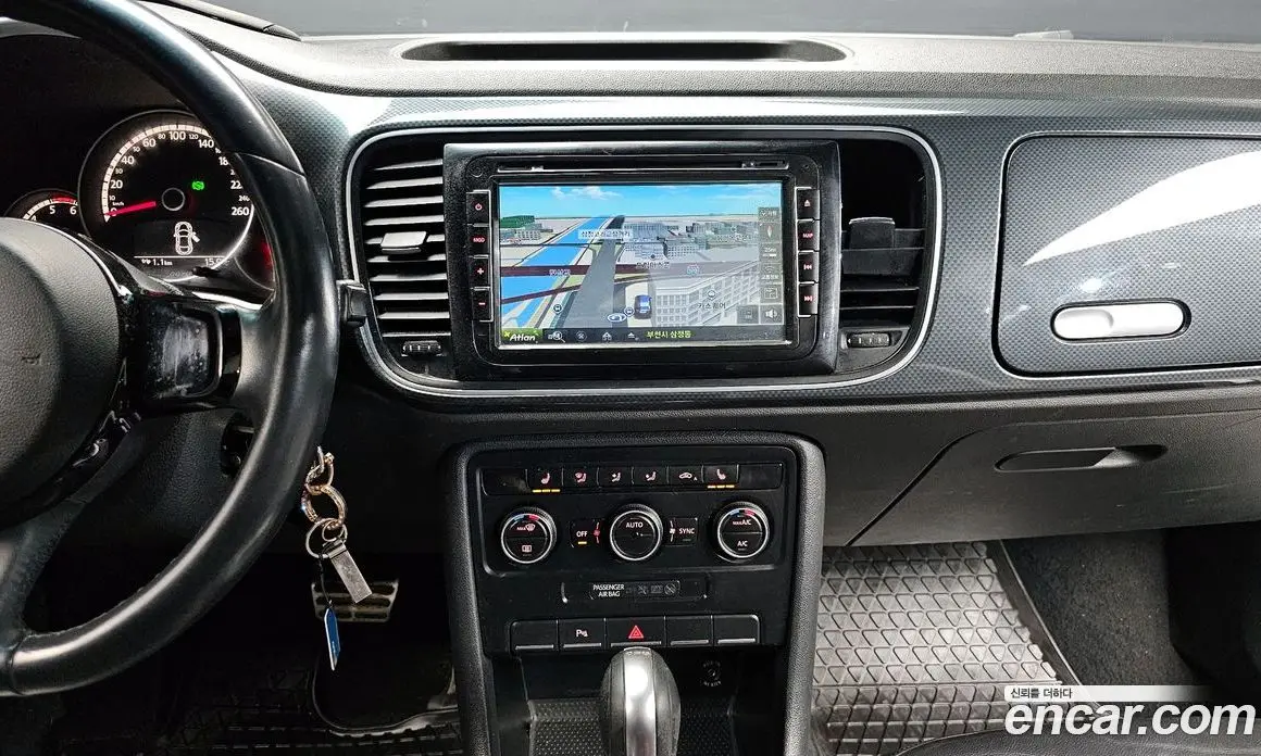 Volkswagen Beatle 2014 2.0 автомат (гидро), фото 14 Volkswagen Beatle 2014 2.0 автомат (гидро), фото 14
