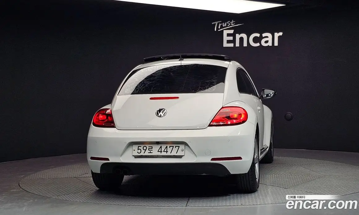 Volkswagen Beatle 2014 2.0 автомат (гидро), фото 4 Volkswagen Beatle 2014 2.0 автомат (гидро), фото 4