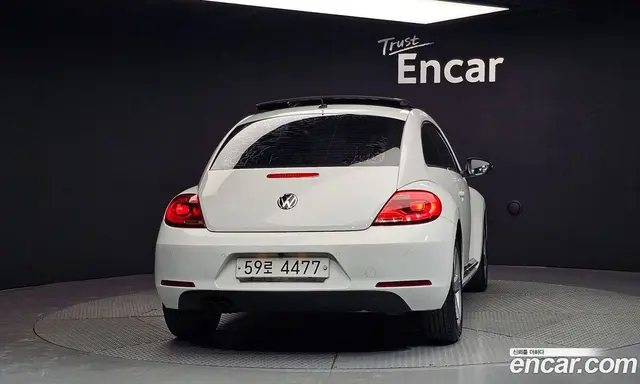 Volkswagen Beatle 2014 2.0 автомат (гидро), миниатюра 4 Volkswagen Beatle 2014 2.0 автомат (гидро), миниатюра 4
