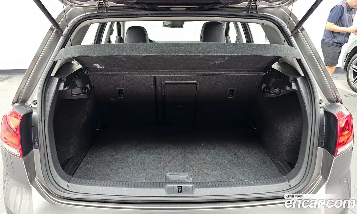 Volkswagen Golf 2014 2.0 автомат (гидро), фото 20 Volkswagen Golf 2014 2.0 автомат (гидро), фото 20