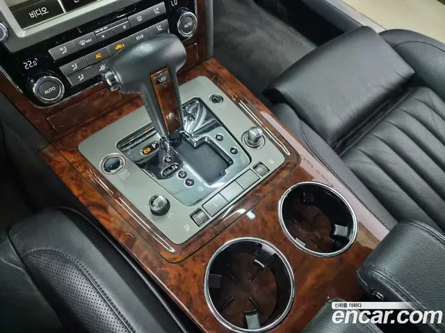 Volkswagen Phaeton 2010 4.2 автомат (гидро), миниатюра 9