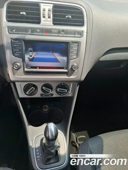 Volkswagen Polo 2015 1.4 автомат (гидро), фото 9