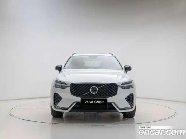 Volvo XC60 2025 2.0 автомат (гидро), миниатюра 2