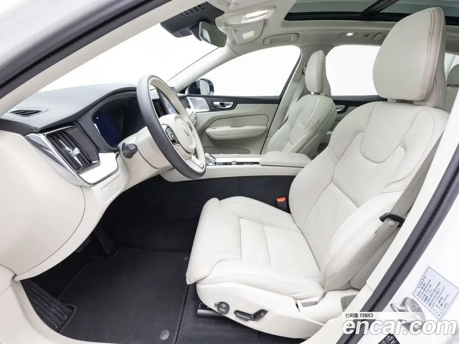 Volvo XC60 2025 2.0 автомат (гидро), фото 10