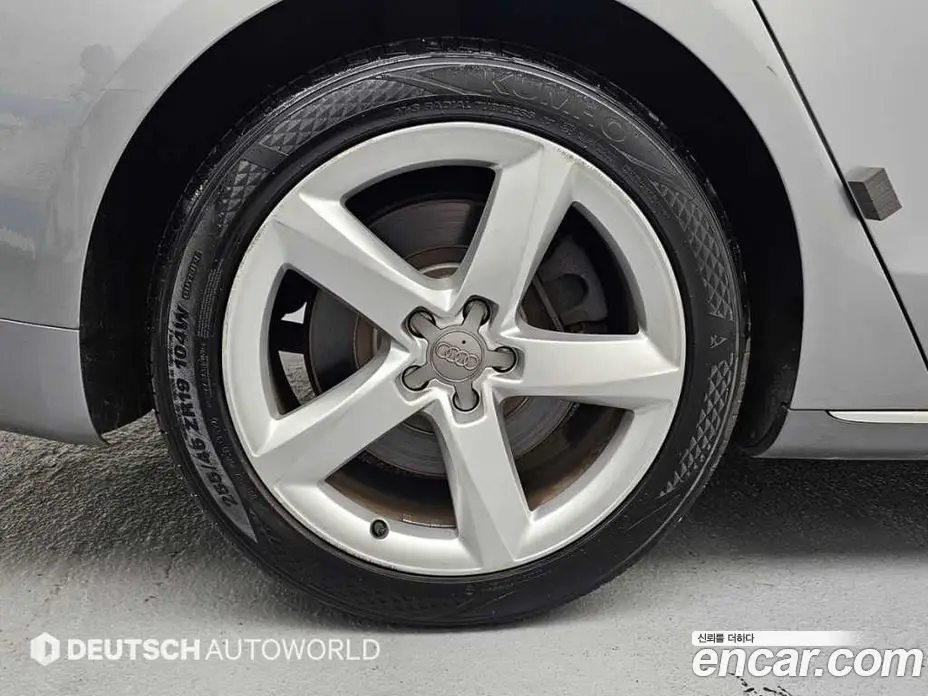 Audi A8 2011 4.2 автомат (гидро), фото 5 Audi A8 2011 4.2 автомат (гидро), фото 5