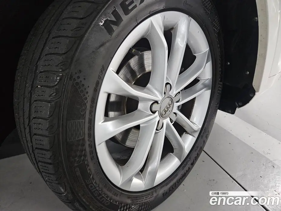 Audi Q3 2014 2.0 автомат (гидро), фото 13