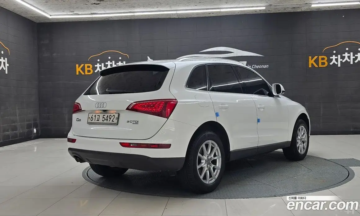 Audi Q5 2011 2.0 автомат (гидро), фото 2 Audi Q5 2011 2.0 автомат (гидро), фото 2
