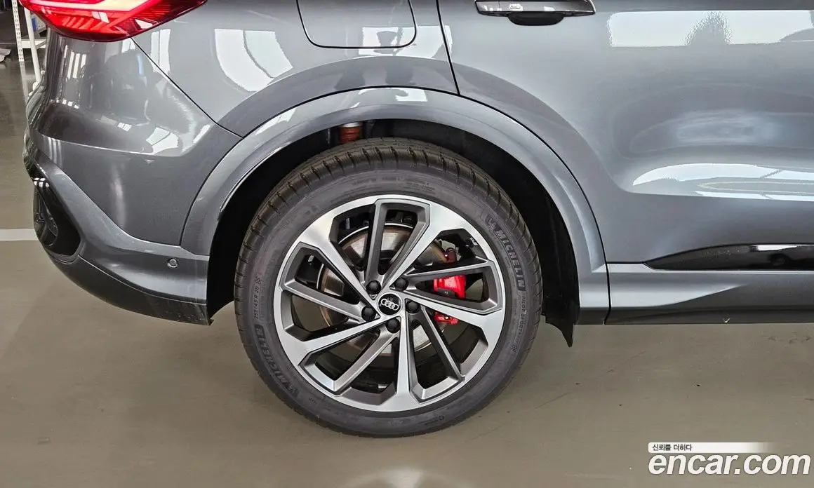 Audi Q5 2025 2.0 автомат (гидро), фото 14 Audi Q5 2025 2.0 автомат (гидро), фото 14