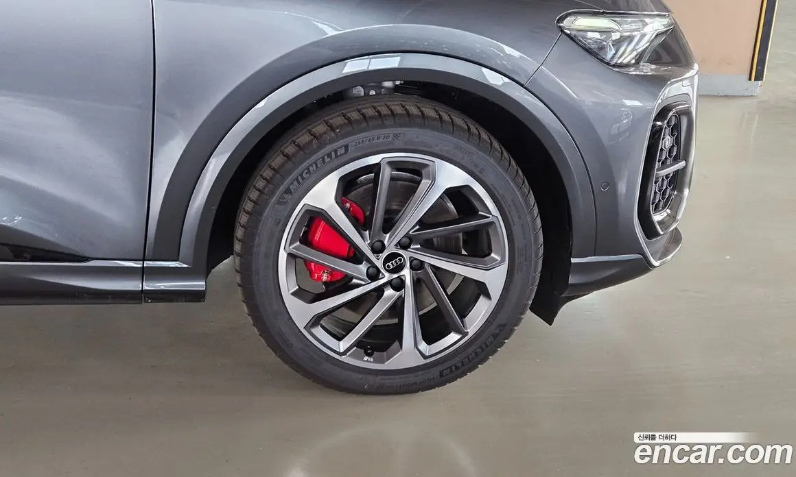 Audi Q5 2025 2.0 автомат (гидро), фото 15 Audi Q5 2025 2.0 автомат (гидро), фото 15