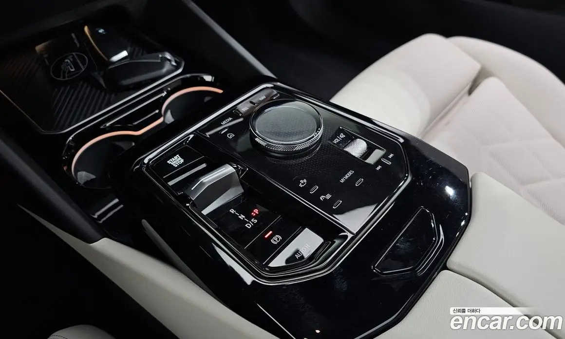 BMW 5 серия 2025 2.0 автомат (гидро), фото 9