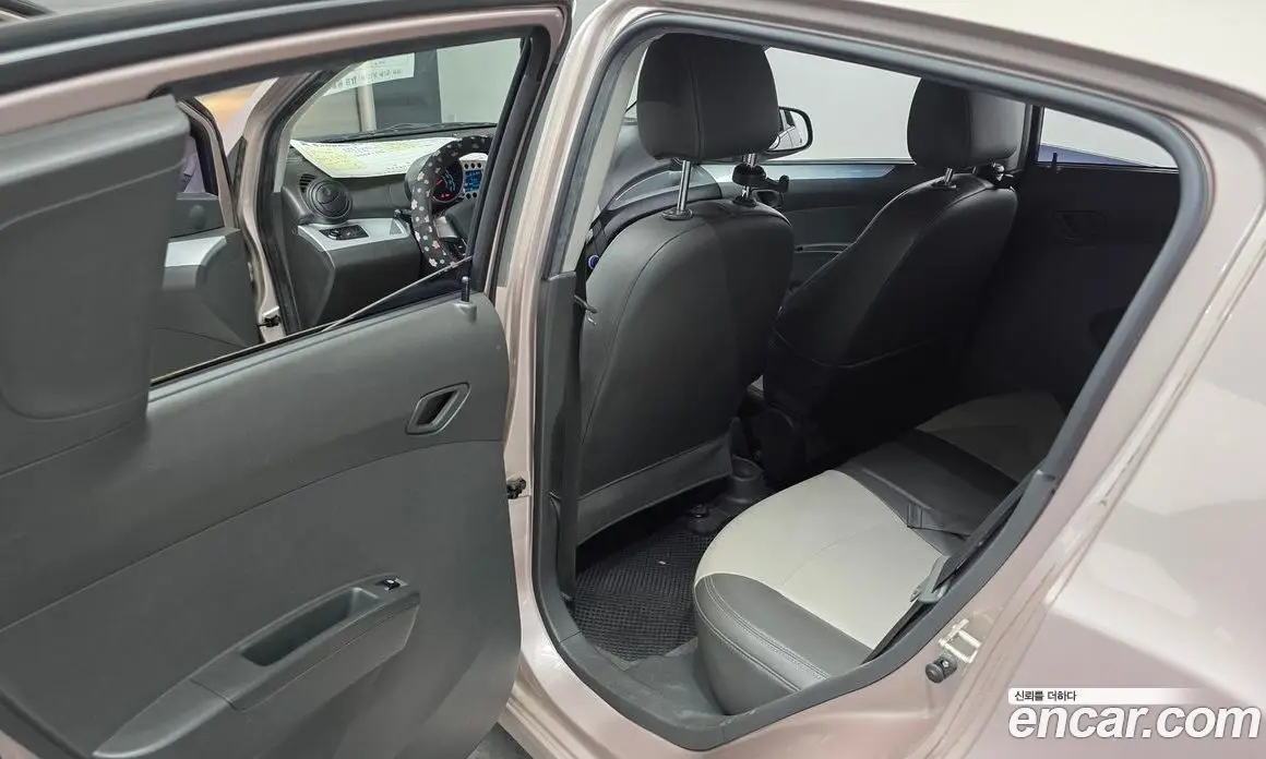 Chevrolet Spark 2012 1.0 автомат (гидро), фото 11 Chevrolet Spark 2012 1.0 автомат (гидро), фото 11