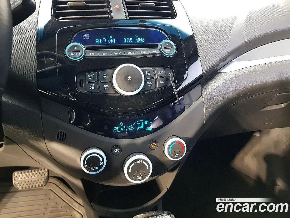 Chevrolet Spark 2012 1.0 автомат (гидро), фото 13