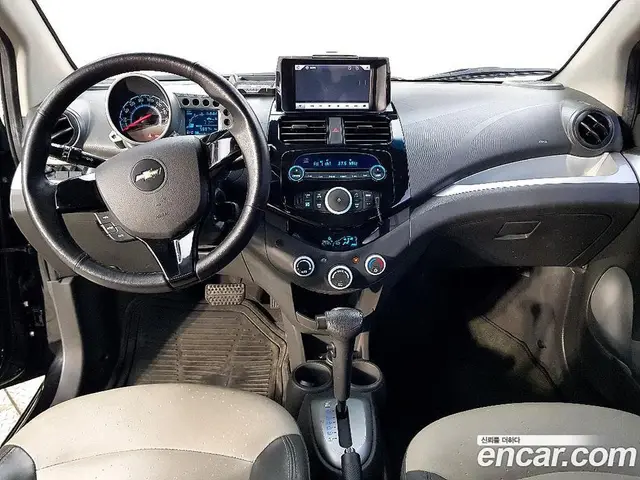 Chevrolet Spark 2012 1.0 автомат (гидро), миниатюра 5