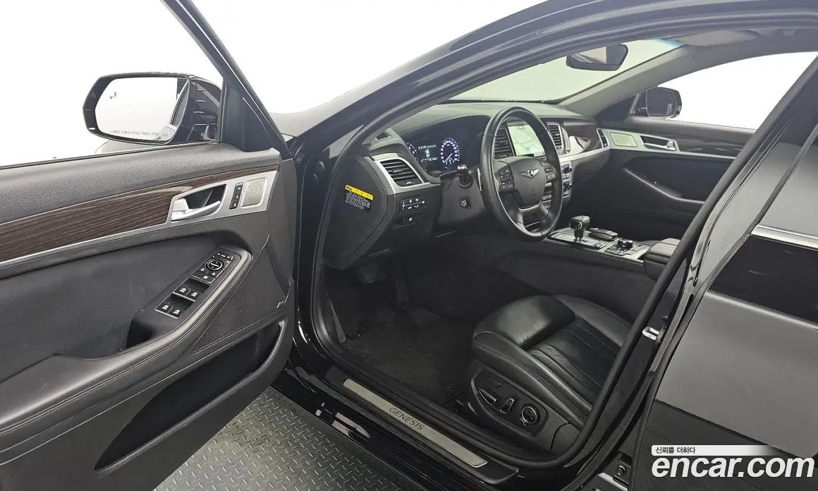 Genesis G80 2017 3.3 автомат (гидро), фото 10 Genesis G80 2017 3.3 автомат (гидро), фото 10