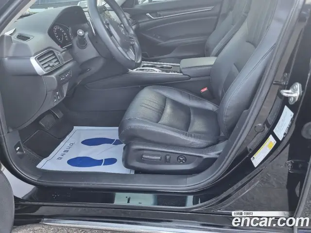 Honda Accord 2018 2.0 автомат (гидро), миниатюра 11 Honda Accord 2018 2.0 автомат (гидро), миниатюра 11
