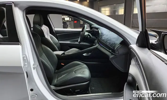 Hyundai Avante 2023 2.0 автомат (гидро), миниатюра 10 Hyundai Avante 2023 2.0 автомат (гидро), миниатюра 10
