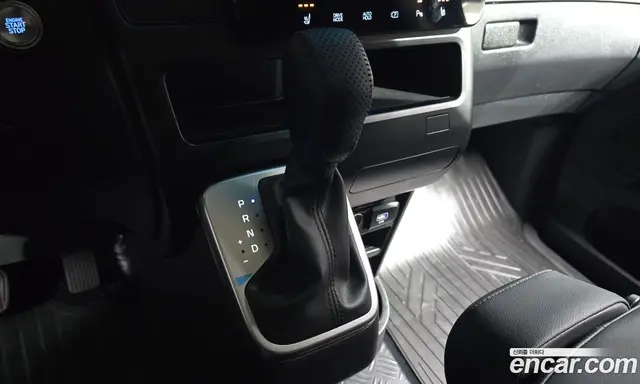 Hyundai Staria 2024 2.2 автомат (гидро), миниатюра 9