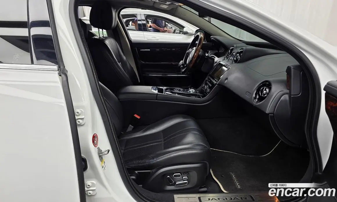 Jaguar XJ 2014 3.0 автомат (гидро), фото 11