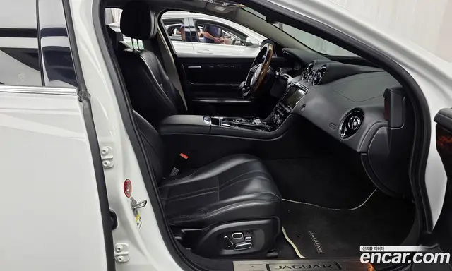 Jaguar XJ 2014 3.0 автомат (гидро), миниатюра 11