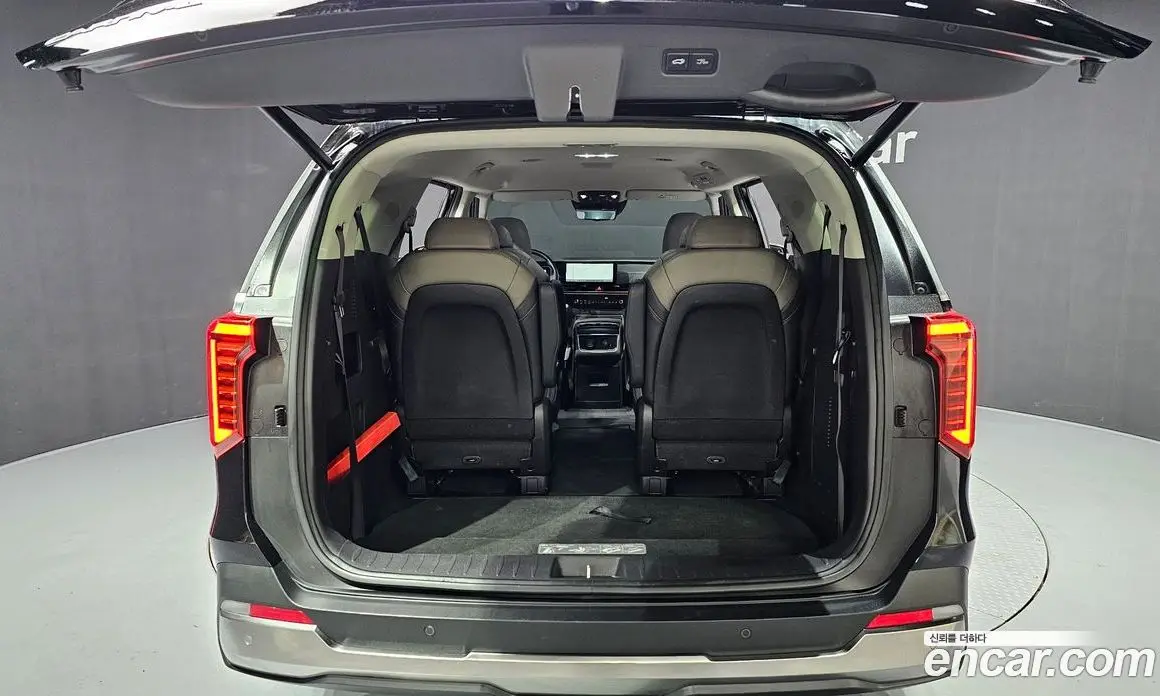 Kia Carnival 2024 2.2 автомат (гидро), фото 20 Kia Carnival 2024 2.2 автомат (гидро), фото 20