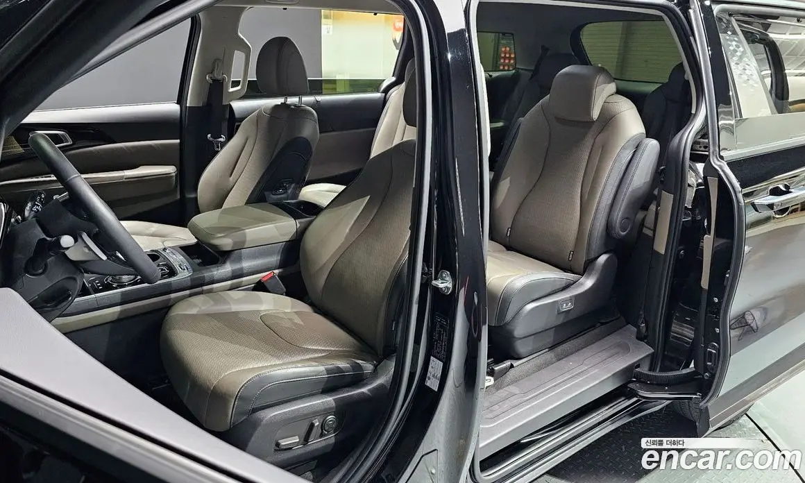 Kia Carnival 2024 2.2 автомат (гидро), фото 10 Kia Carnival 2024 2.2 автомат (гидро), фото 10