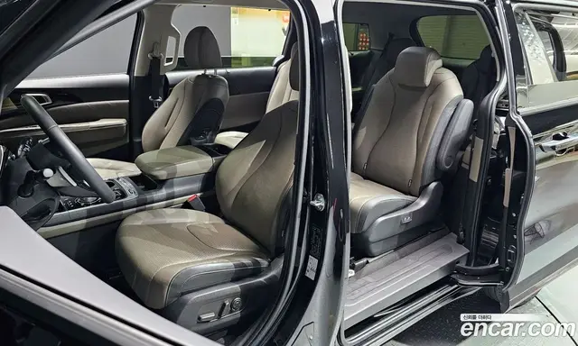 Kia Carnival 2024 2.2 автомат (гидро), миниатюра 10 Kia Carnival 2024 2.2 автомат (гидро), миниатюра 10