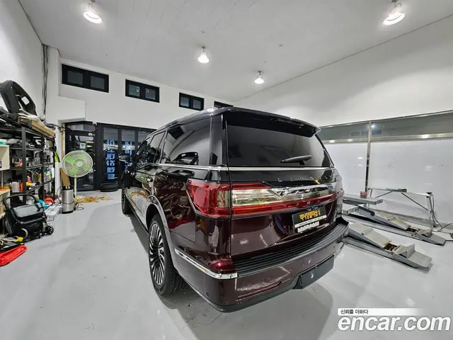 Lincoln Navigator 2018 3.5 автомат (гидро), миниатюра 2