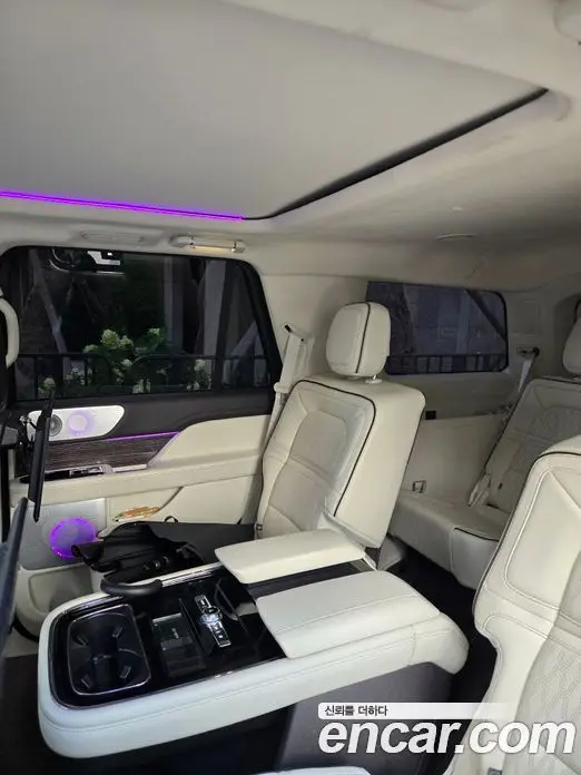 Lincoln Navigator 2018 3.5 автомат (гидро), миниатюра 9