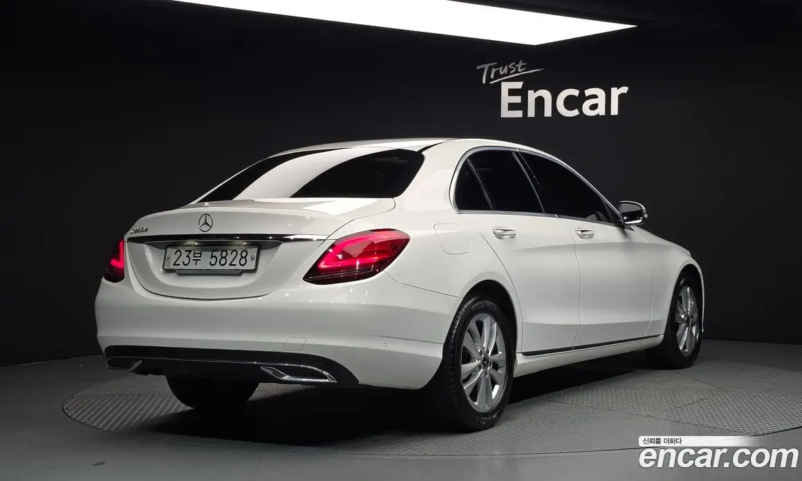 Mercedes-Benz C-Class 2019 1.9 автомат (гидро), фото 2 Mercedes-Benz C-Class 2019 1.9 автомат (гидро), фото 2