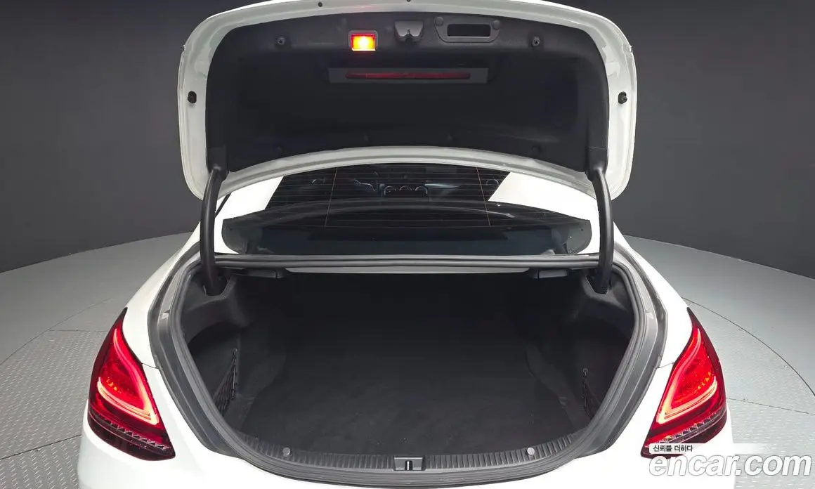 Mercedes-Benz C-Class 2019 1.9 автомат (гидро), фото 20 Mercedes-Benz C-Class 2019 1.9 автомат (гидро), фото 20