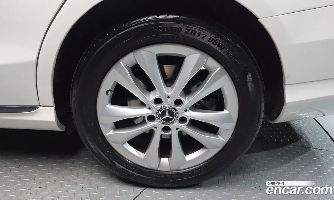 Mercedes-Benz C-Class 2019 1.9 автомат (гидро), фото 5 Mercedes-Benz C-Class 2019 1.9 автомат (гидро), фото 5