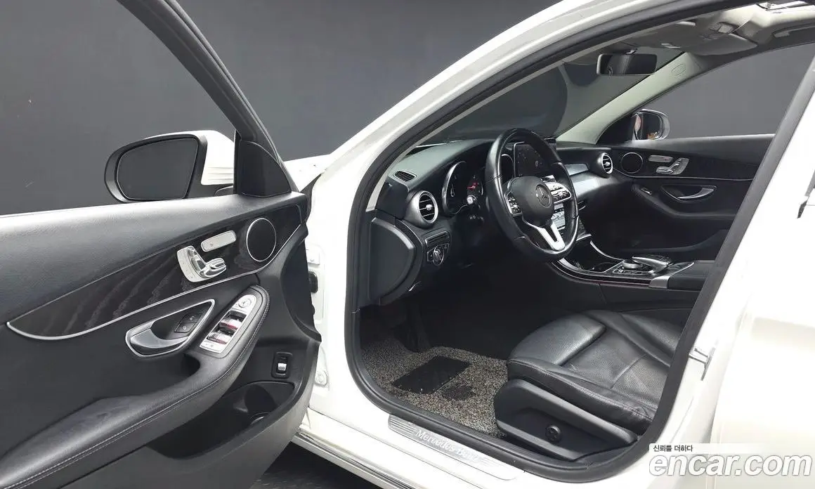 Mercedes-Benz C-Class 2019 1.9 автомат (гидро), фото 10 Mercedes-Benz C-Class 2019 1.9 автомат (гидро), фото 10